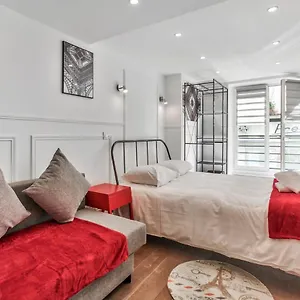 Apartment 40-flat Eiffel