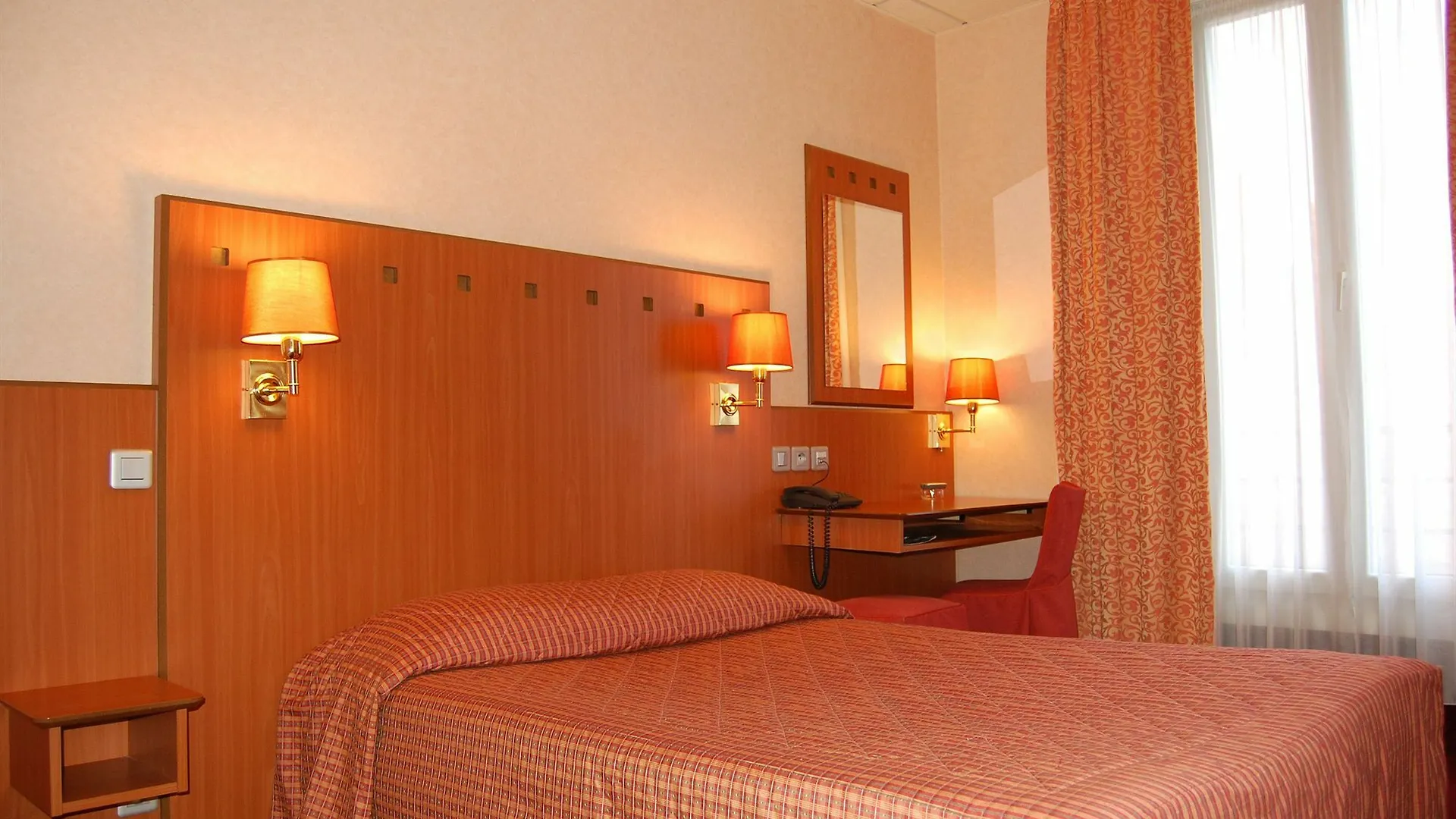 Terminus Orleans Paris Hotel